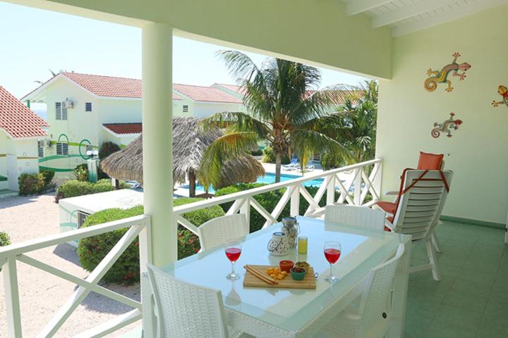 Lagoon Ocean Resort 2 bdrm/2bath with beach access