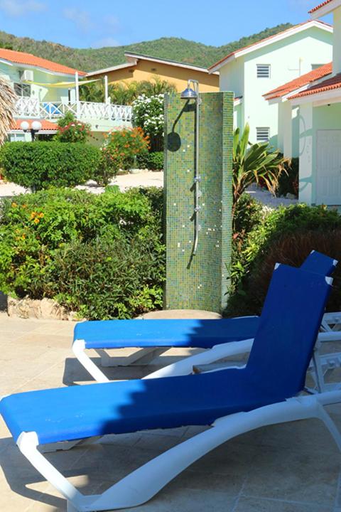 Lagoon Ocean Resort 2 bdrm/2bath with beach access