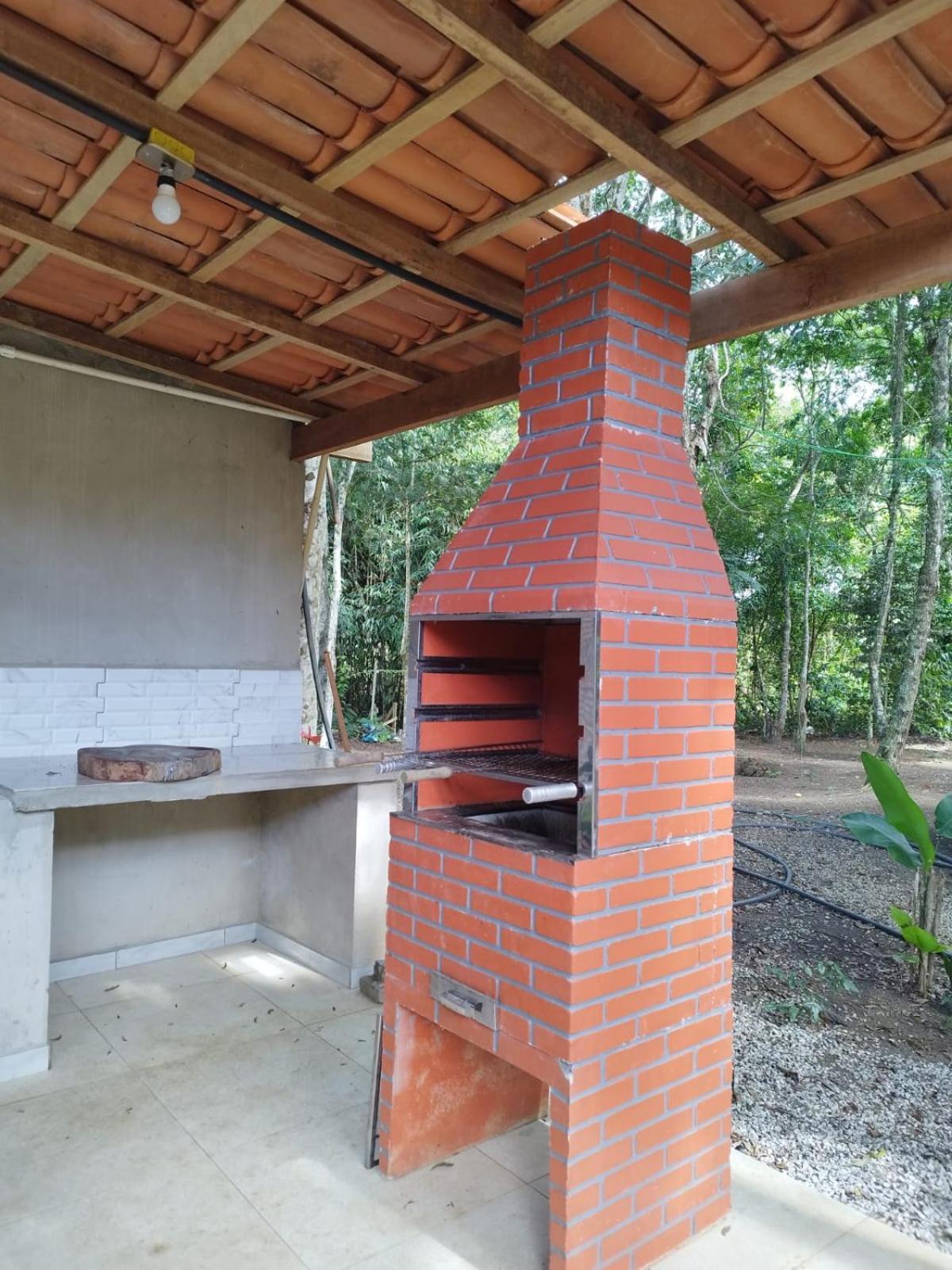 Sitio com jaccuzi, fogão a lenha