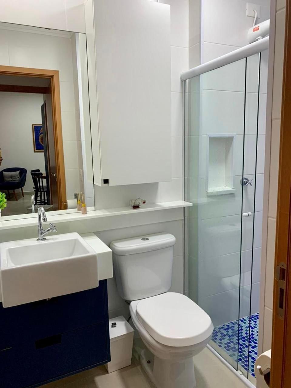 Apartamentos a 100m Praia das Toninhas PISCINA AQUECIDA