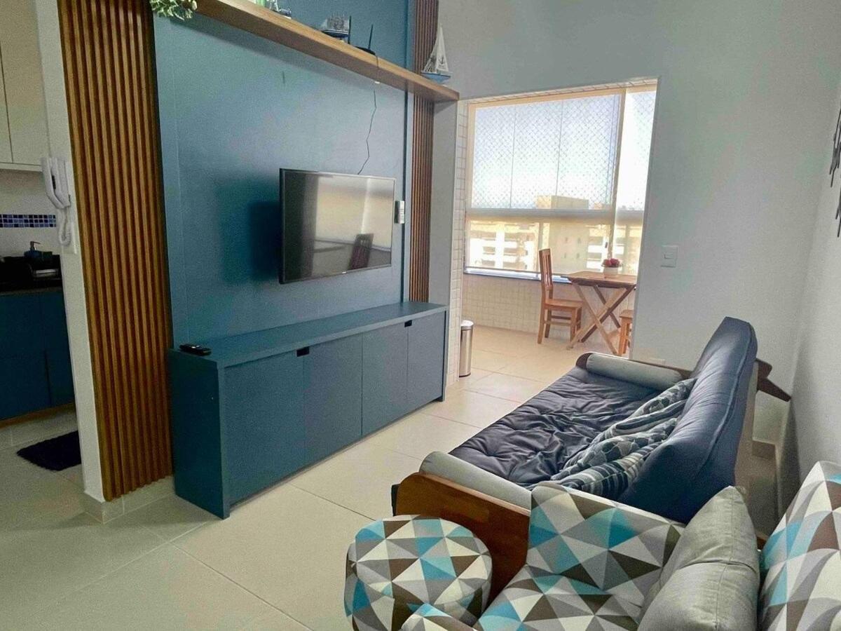Apartamentos 300m Praia das Toninhas - vista para a serra do mar