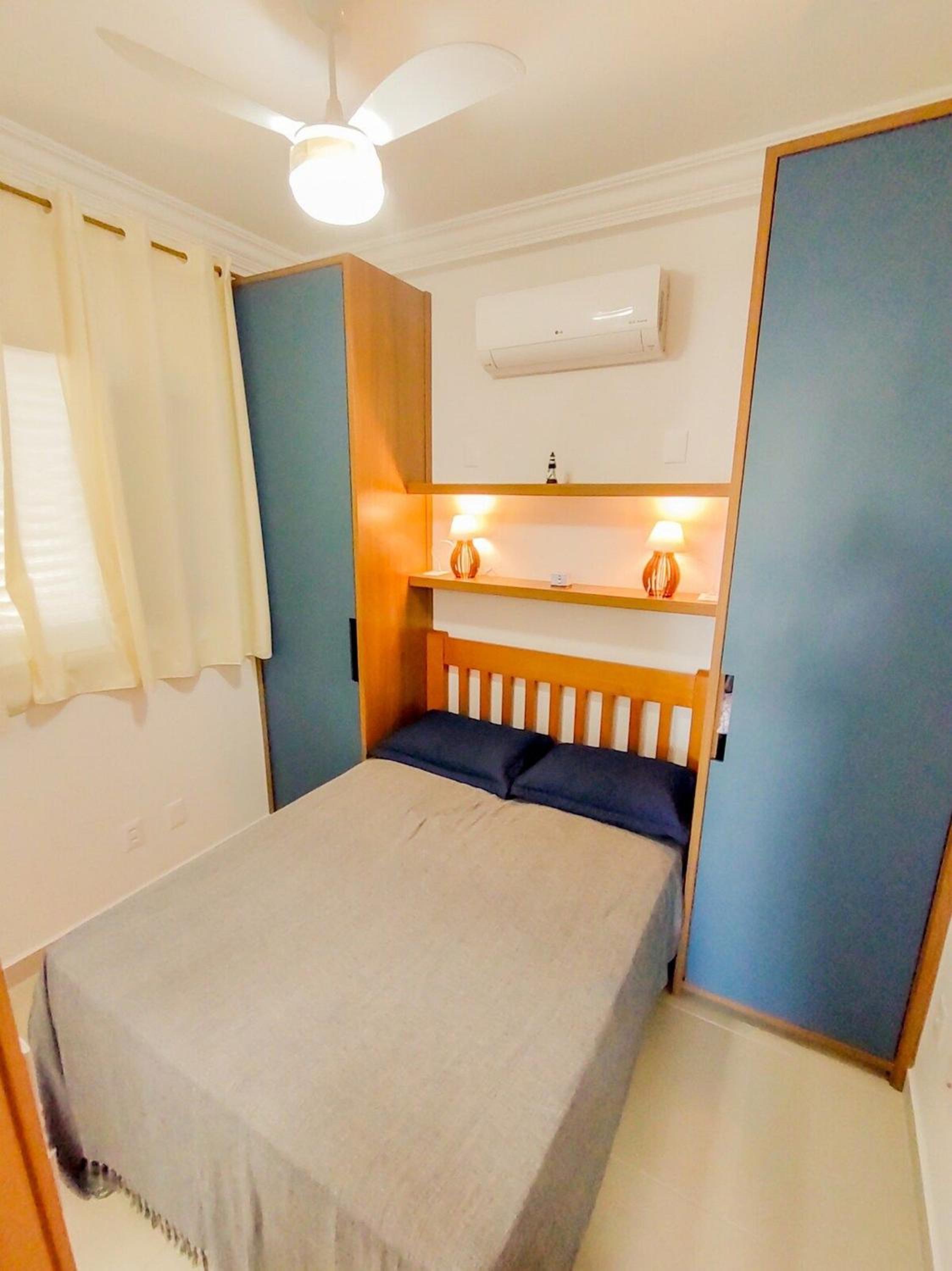Apartamentos 300m Praia das Toninhas - vista para a serra do mar