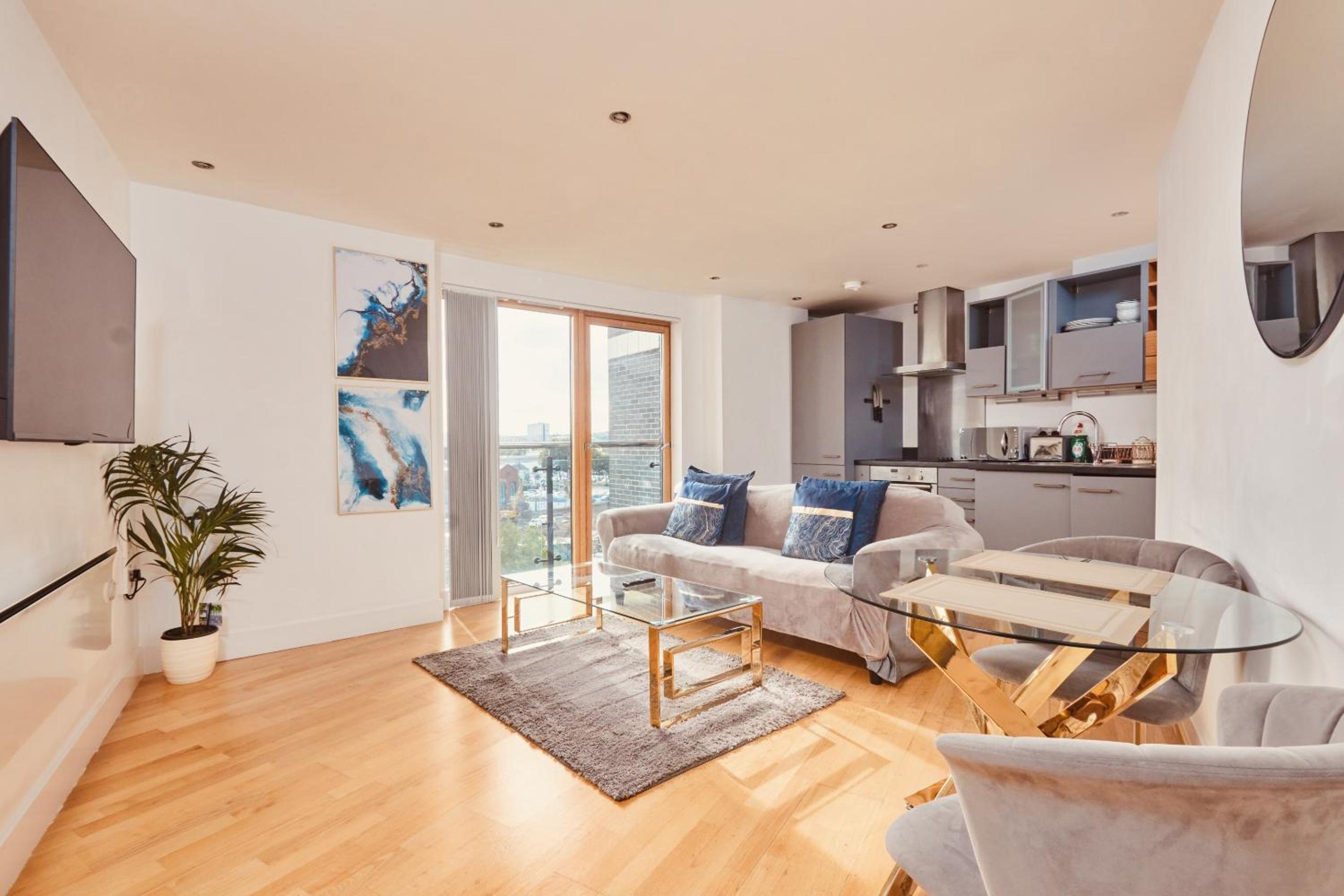 Modern Leeds City Apartment view 2