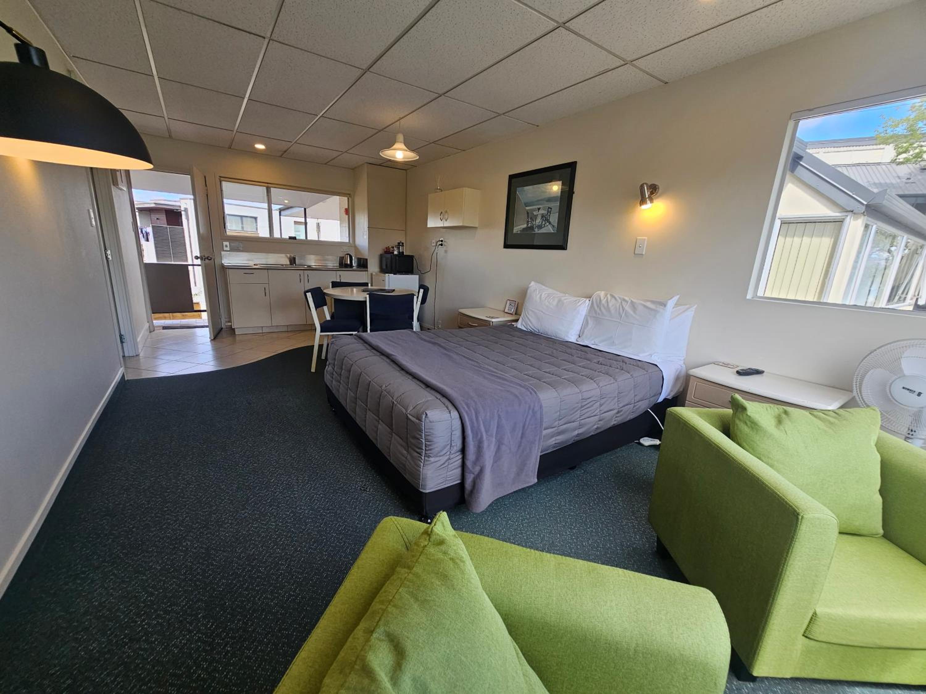 Tui Oaks Motel — photo 96