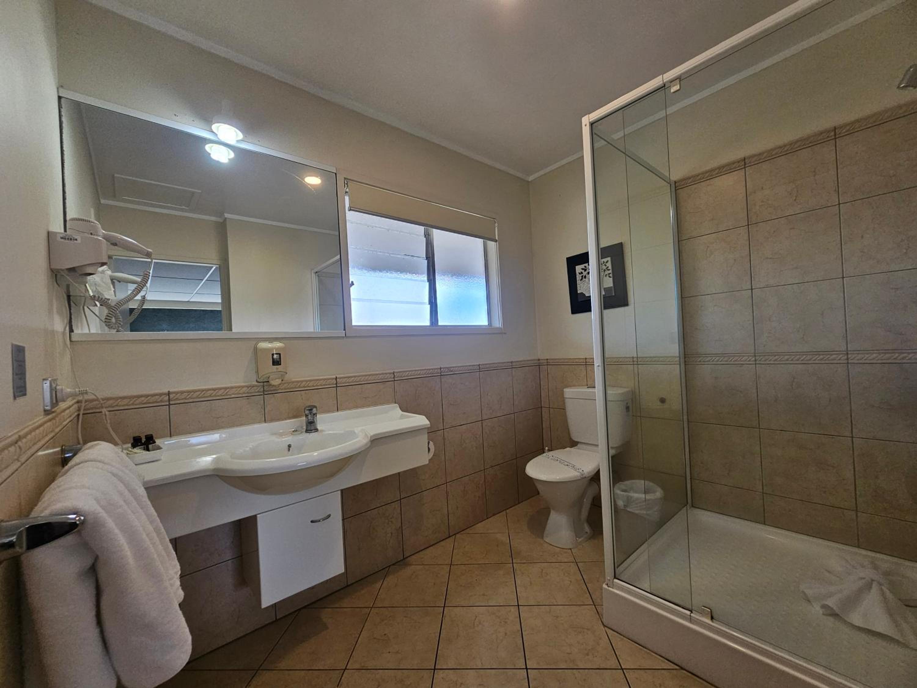 Tui Oaks Motel — photo 32