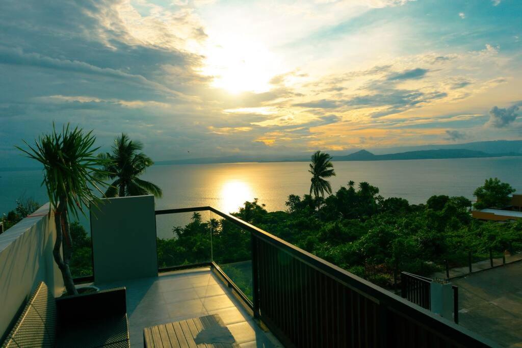 Lakeview Suite