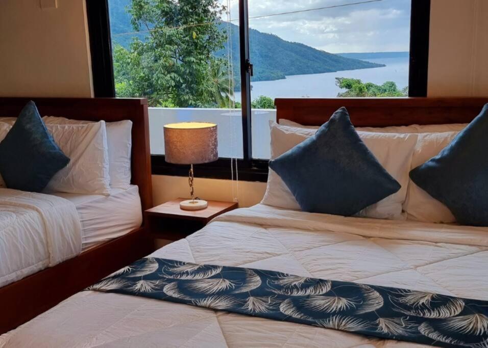 Lakeview Suite