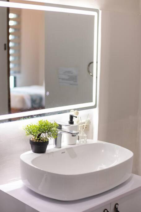 Lakeview Suite