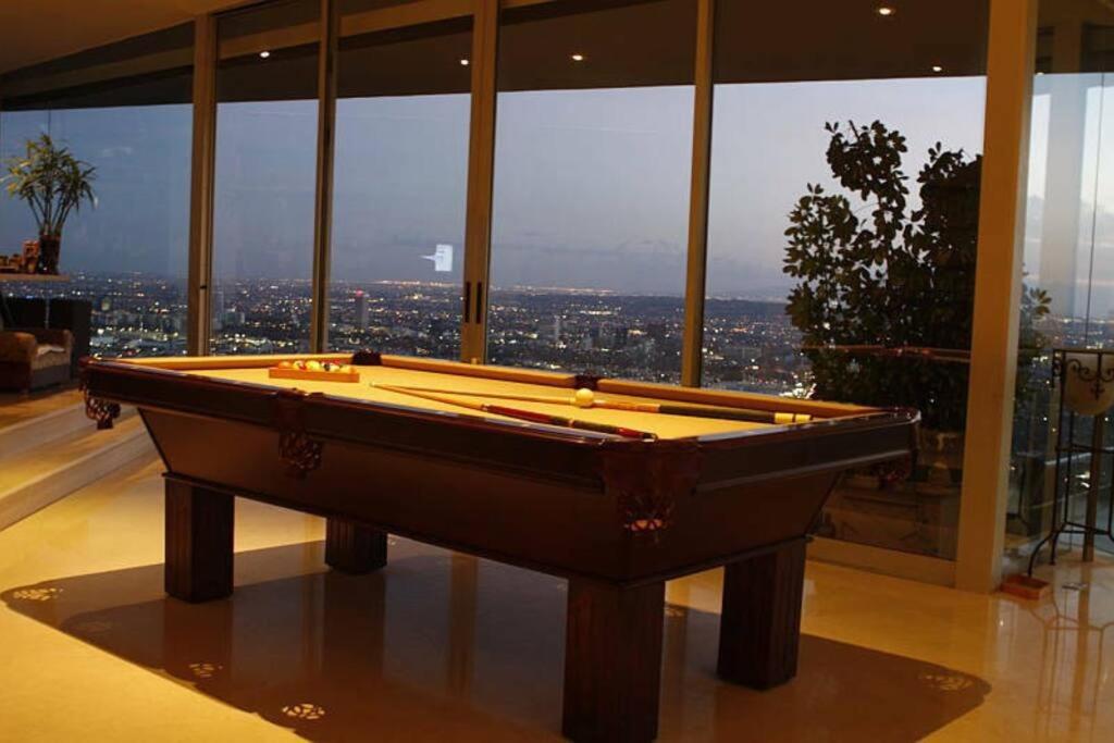 Jetliner 180' City/Ocean Views! Huge sauna/steam!