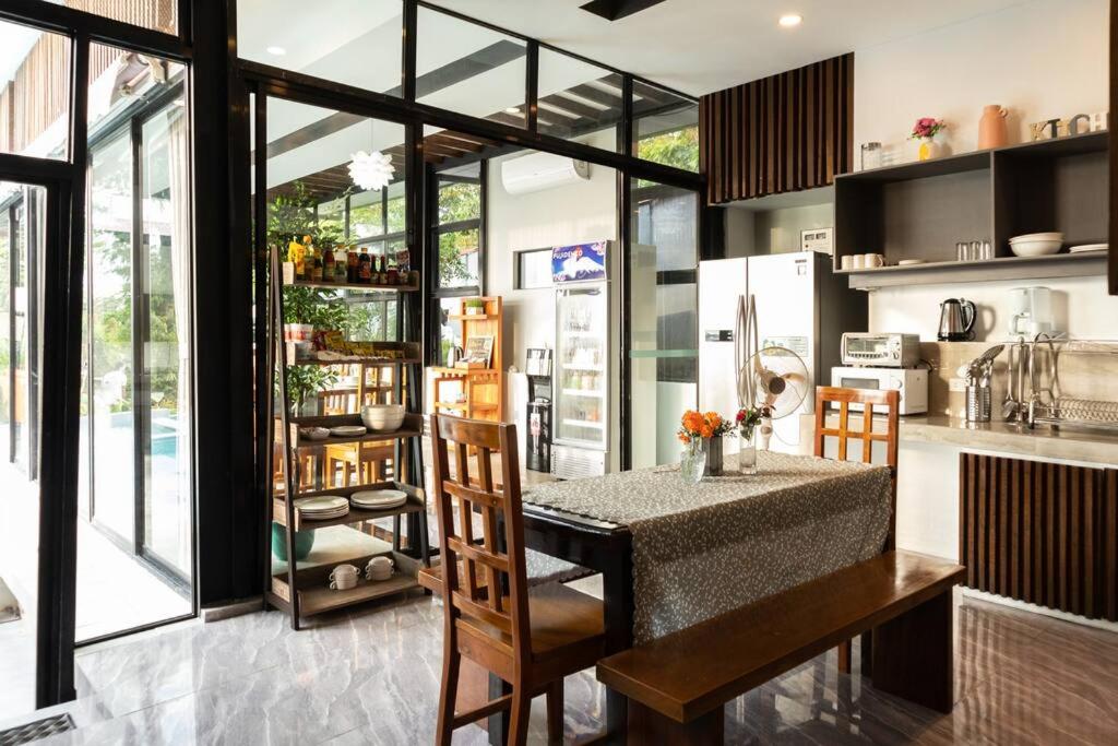 Lakeview Suite