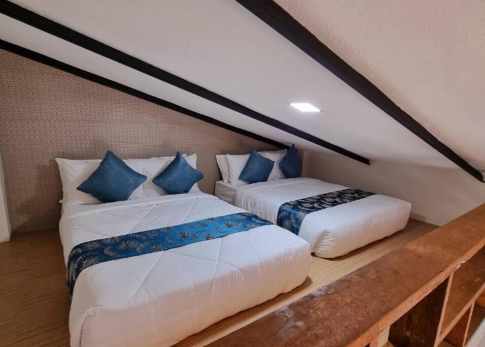 Lakeview Suite