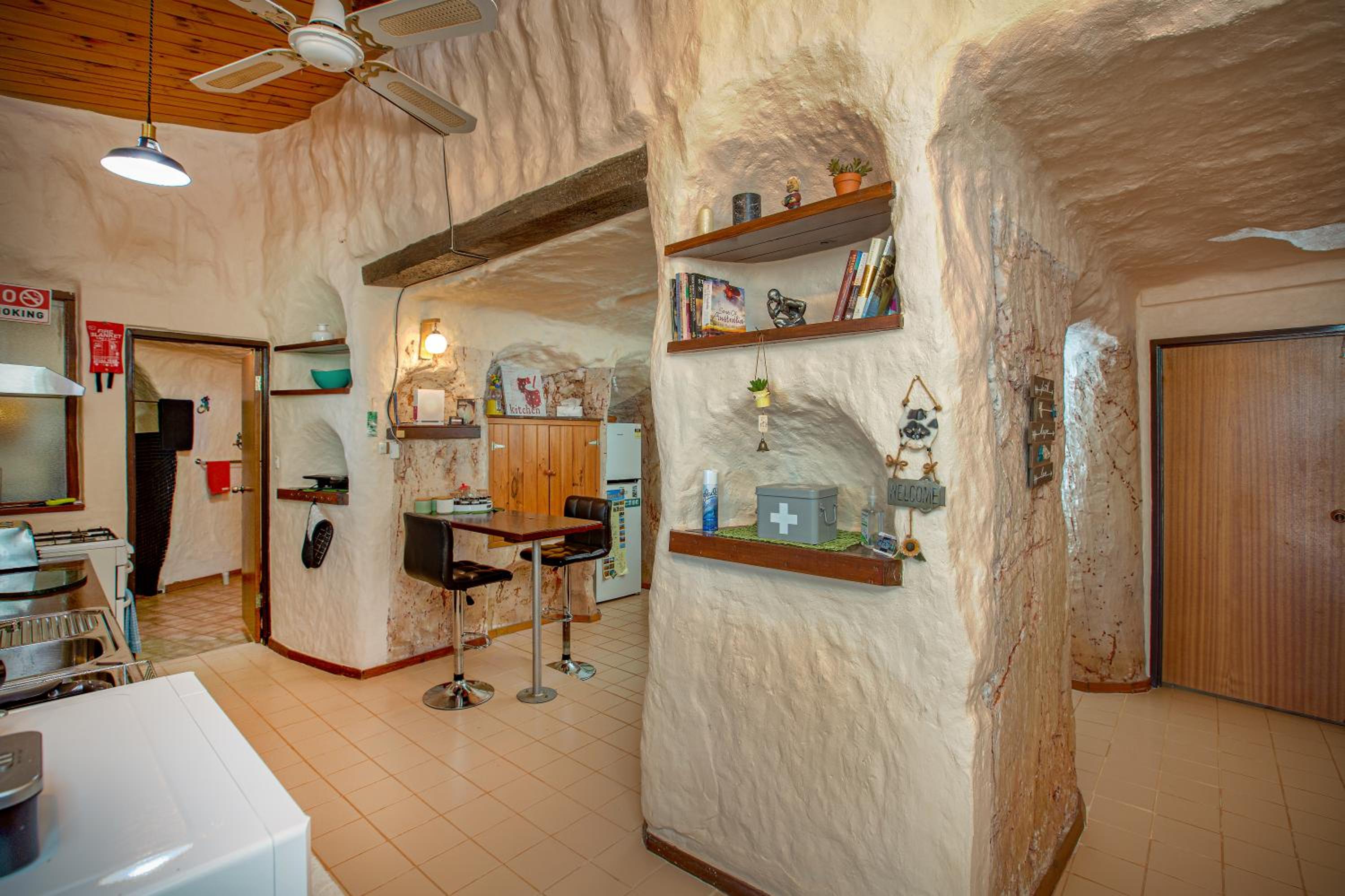 Dinky Di's Dugout