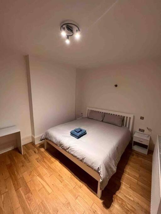 2 bed garden flat West Dulwich FREE STREET PARKING