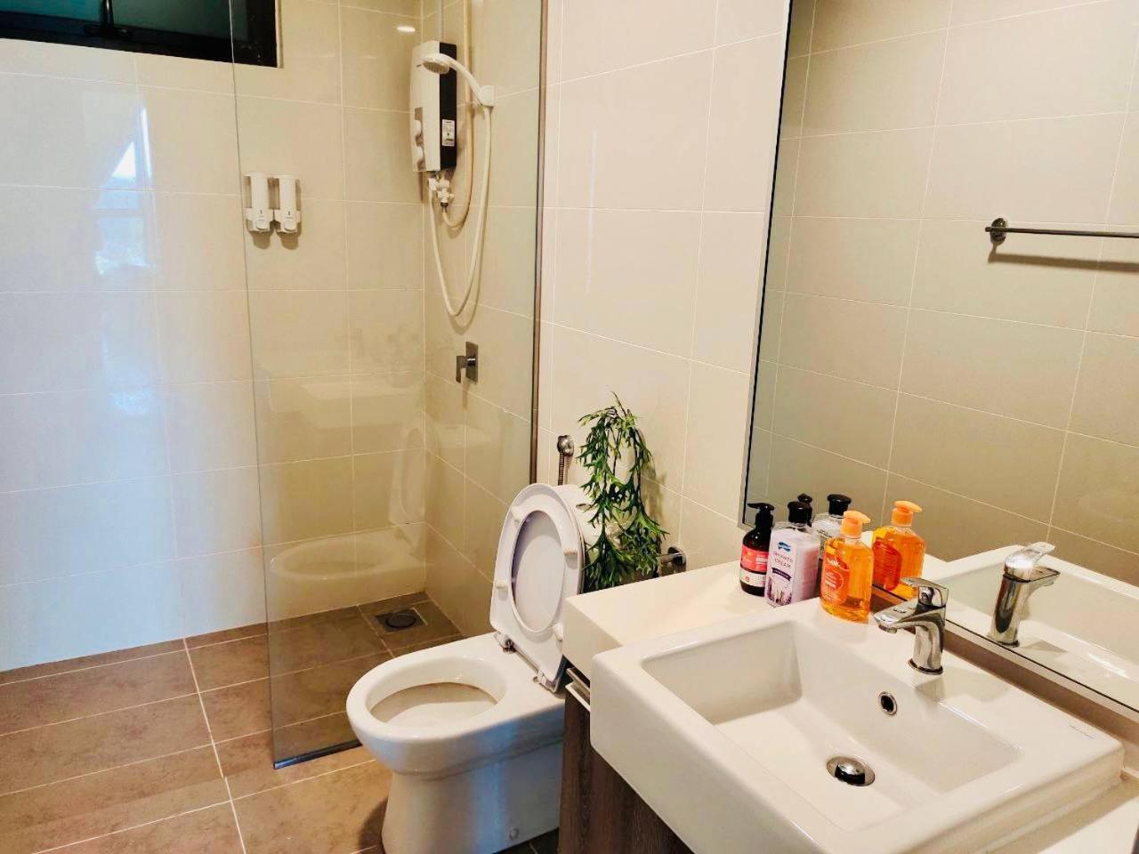 Mosaic Residence Mid Valley South Key BY R9 Homestay