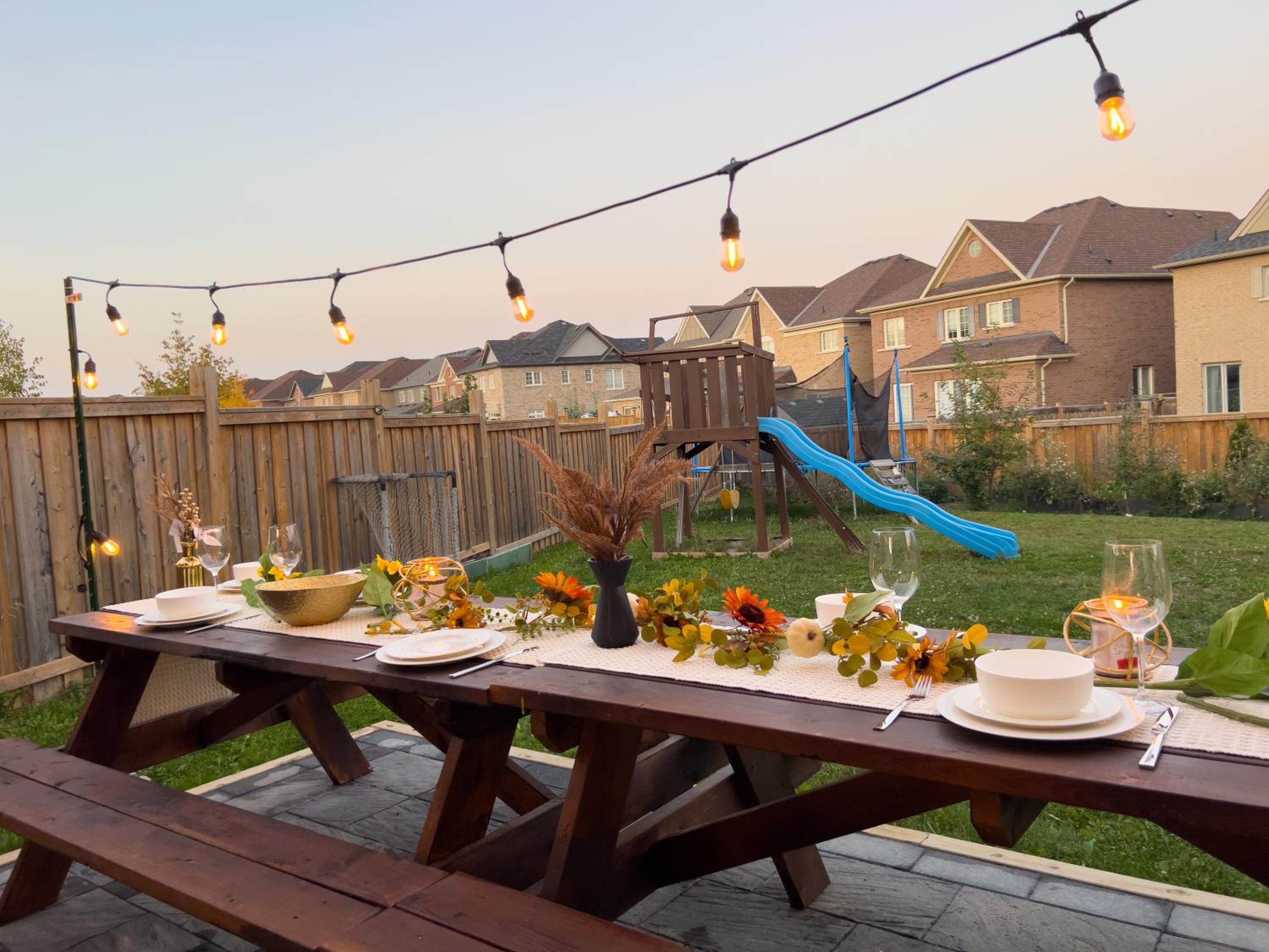 Oshawa Family Haven - Luxury 7BR Villa with Cozy Fireplaces & Hot Tub