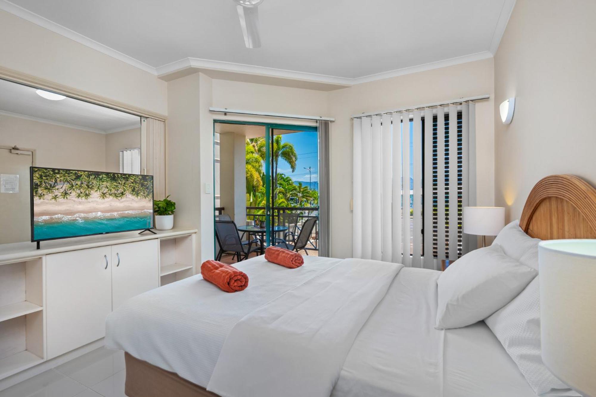 Cairns City Family Apartment - Wifi -Netflix - Pool - Image 5