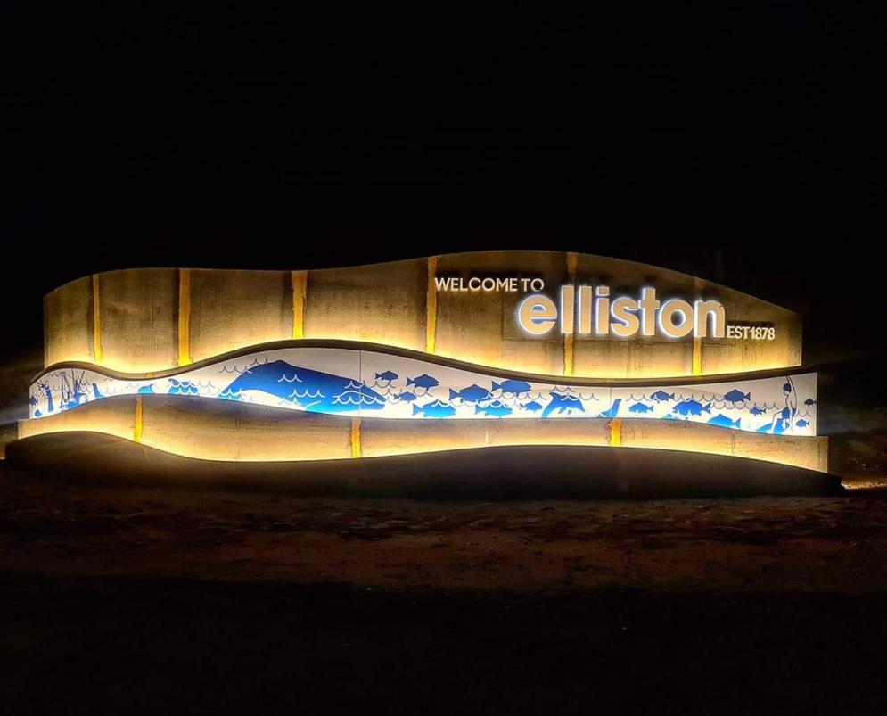Elliston Apartments