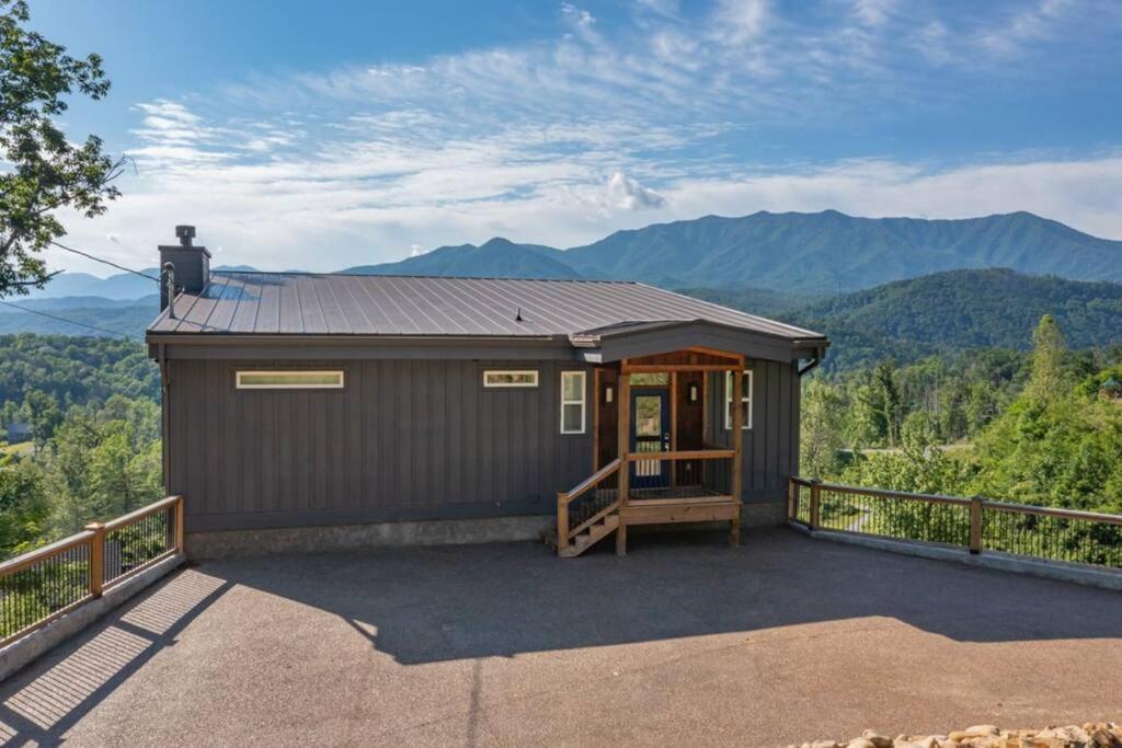 Modern Cabin near Smoky Mountain National Park