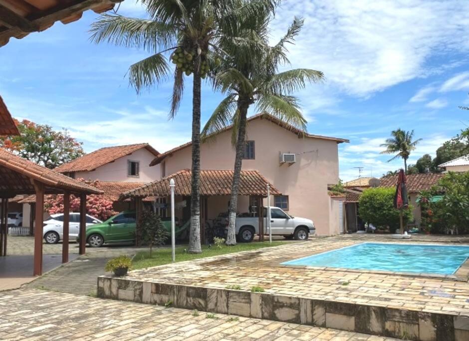 Casa com piscina próxima ao Shopping Park lagos