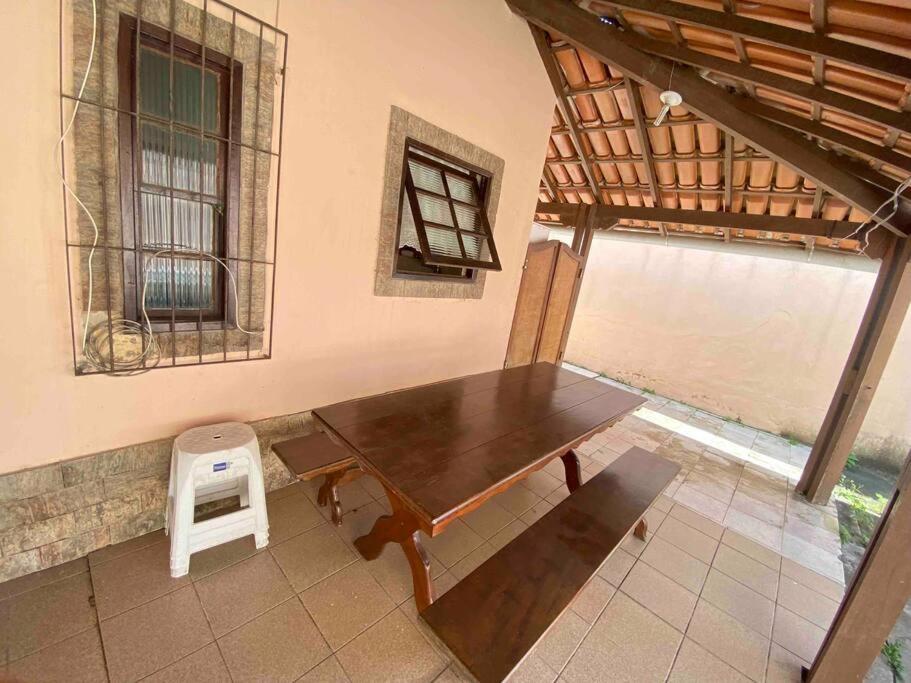 Casa com piscina próxima ao Shopping Park lagos