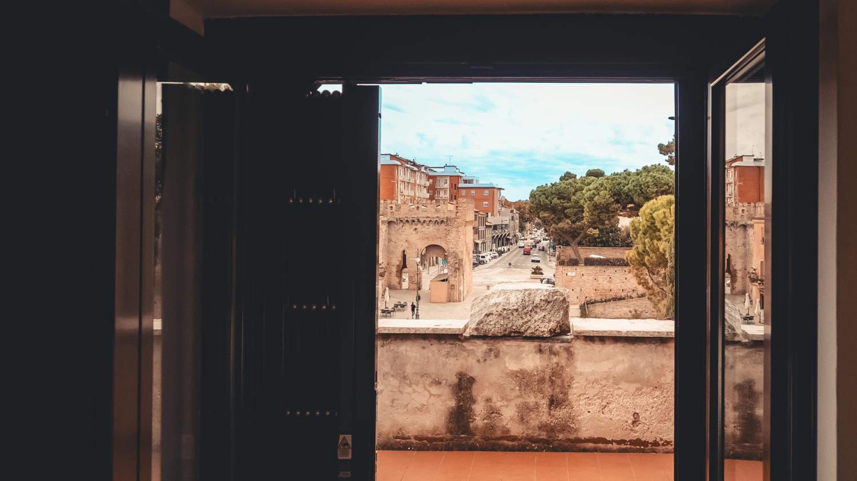 Photo 100