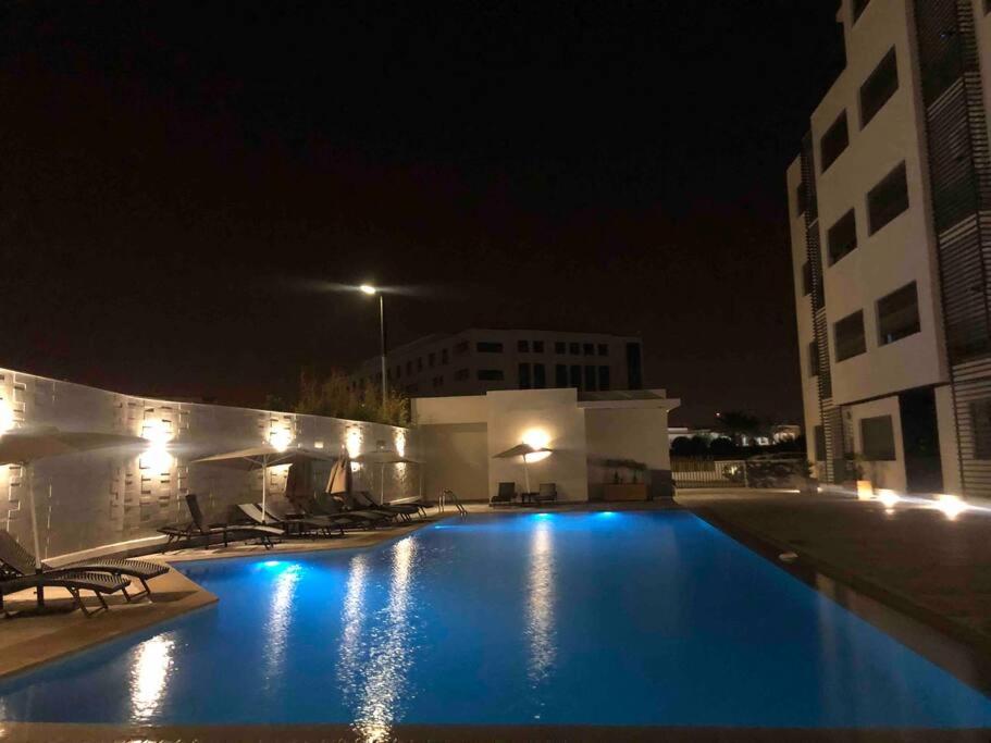 Luxurious Sea-View 2Br Apartment