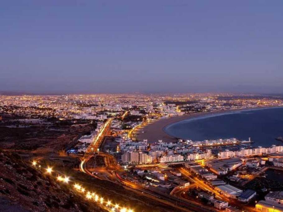Luxurious Sea-View 2Br Apartment