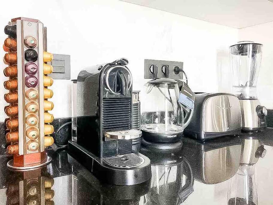 Luxurious Sea-View 2Br Apartment