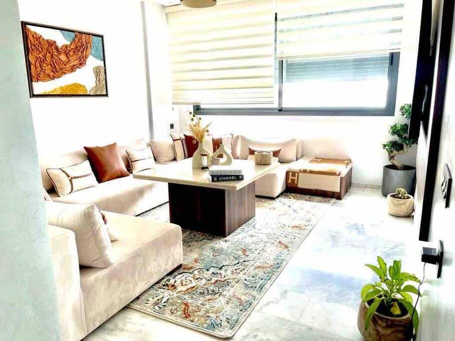 Luxurious Sea-View 2Br Apartment
