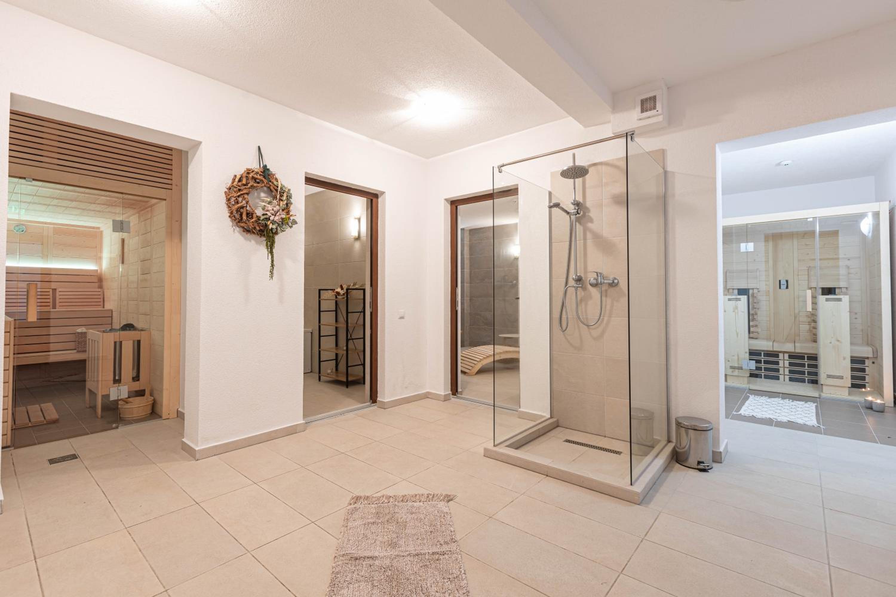 Veranda Panzio view 3