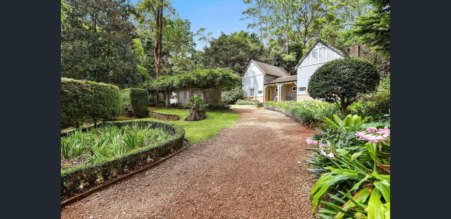 The Gamekeepers Spa Cottage in Tamborine Mountain