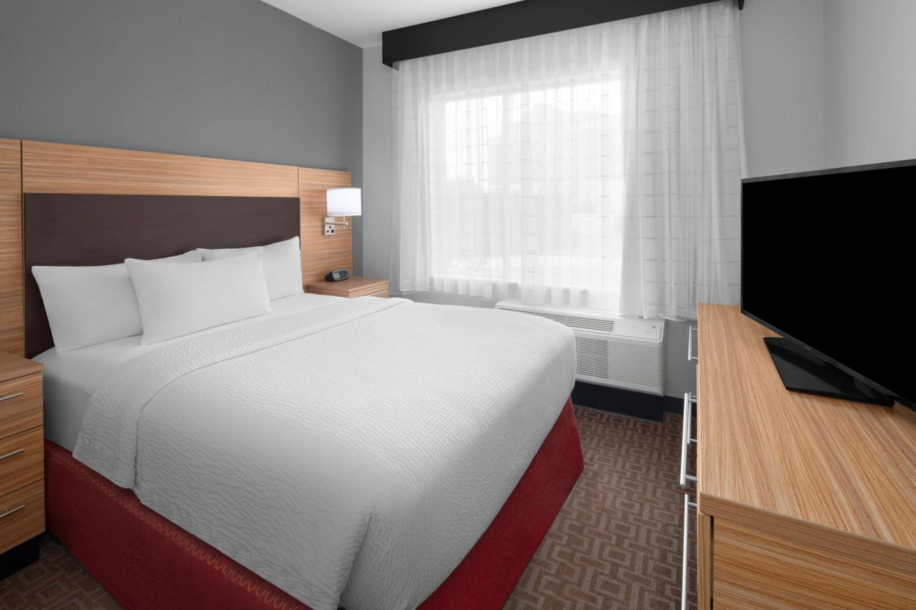 Kingsville Vacations - TownePlace Suites by Marriott Kingsville - Property Image 1