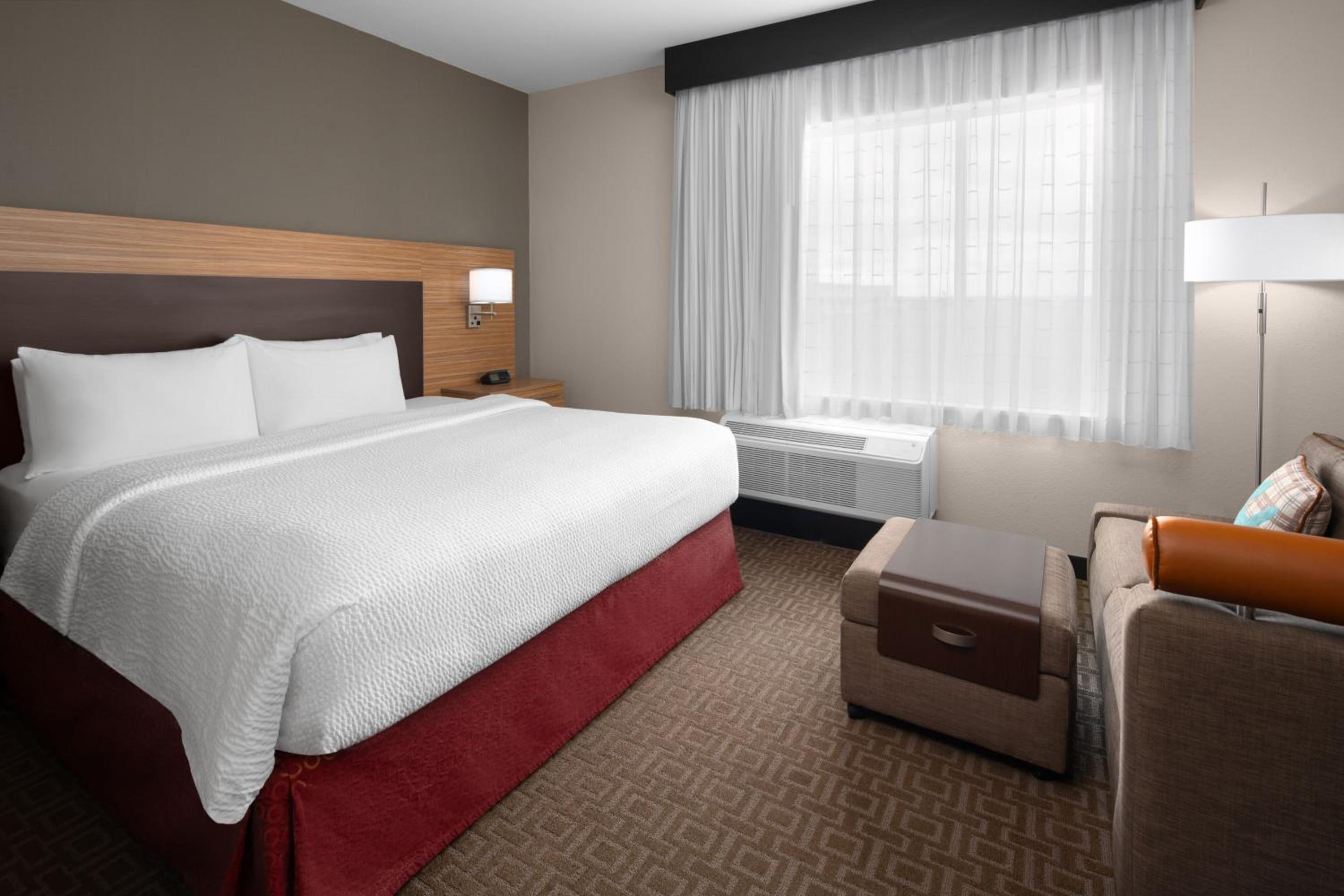 Kingsville Vacations - TownePlace Suites by Marriott Kingsville - Property Image 12