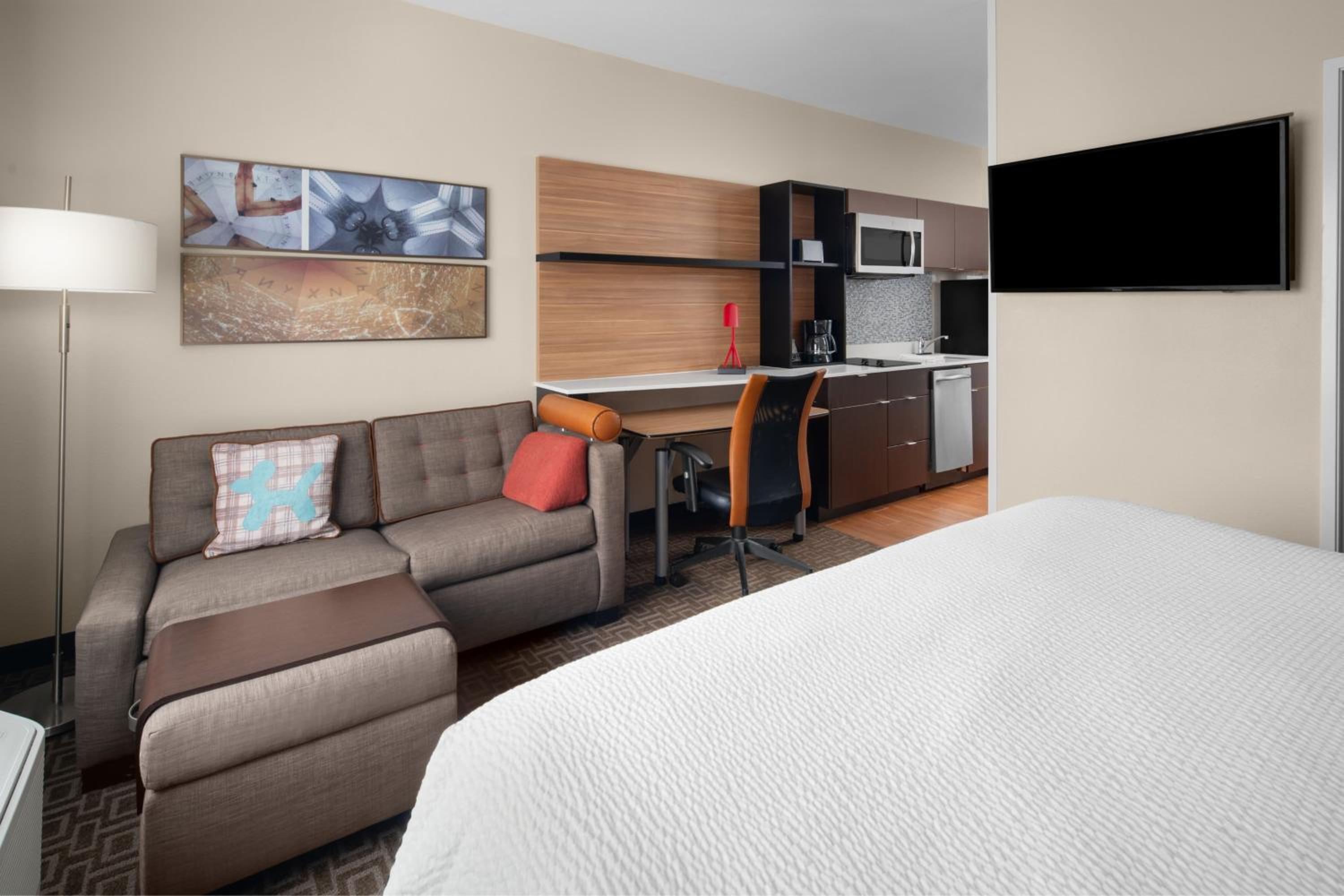 Kingsville Vacations - TownePlace Suites by Marriott Kingsville - Property Image 11