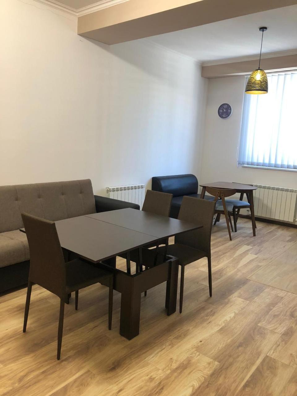 Newly renovated, very clean 1 bedroom near Cascade
