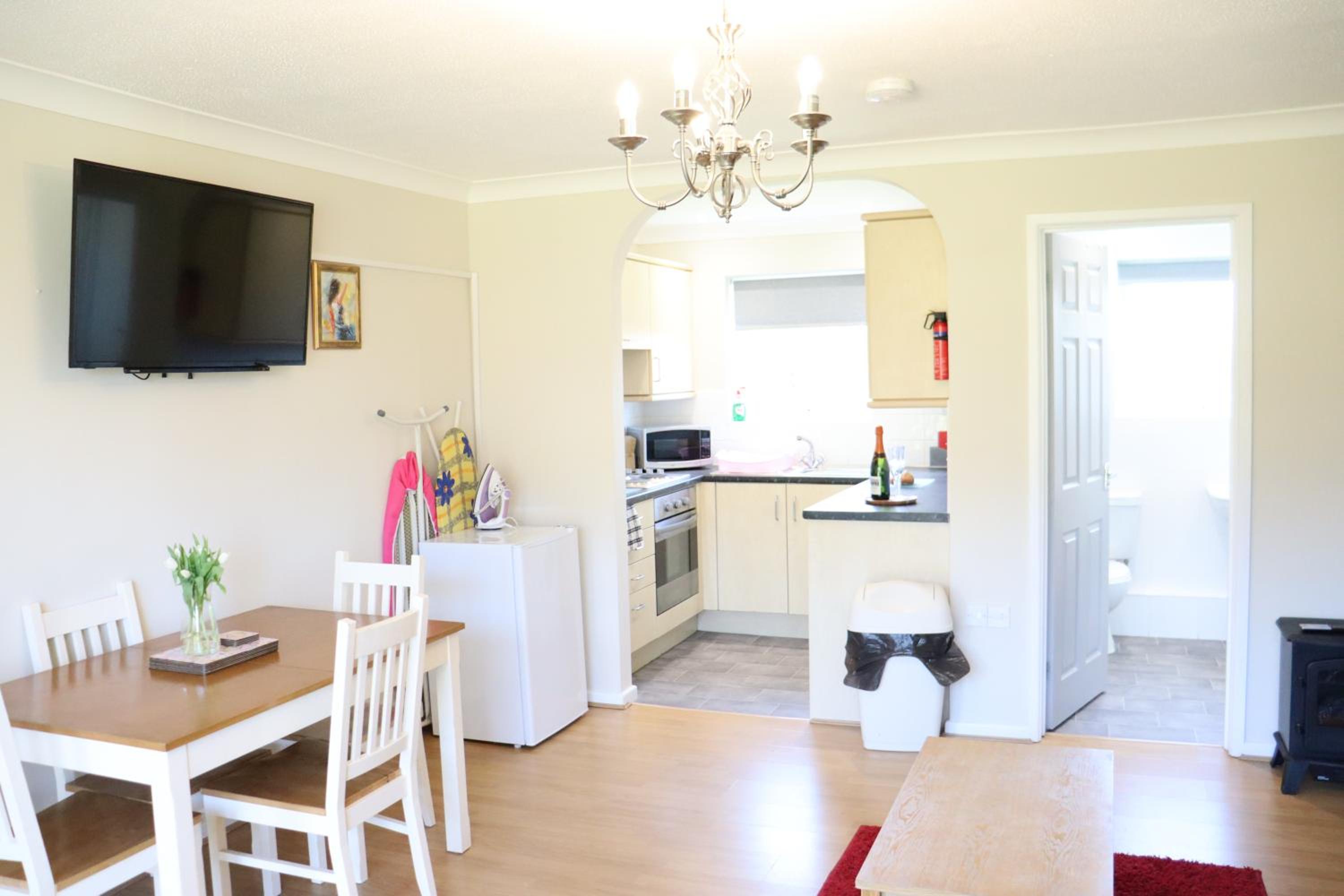 Corton Retreats At Waterside Park view 5