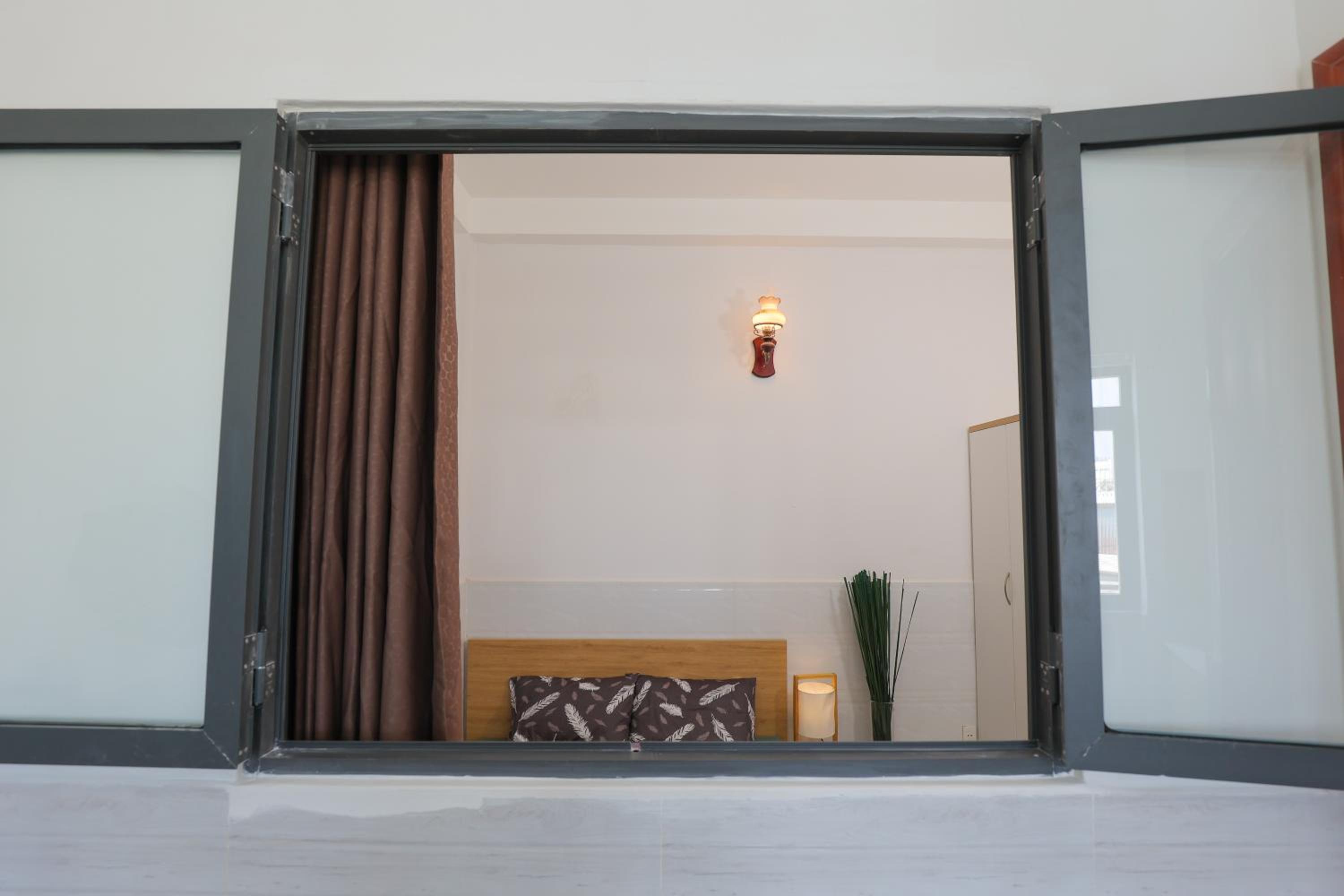 Cozy studio in Phu Nhuan District near District 1
