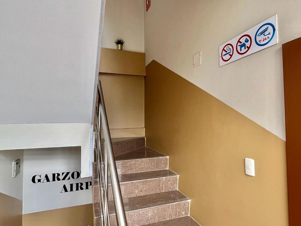 Garzota Suites Airport view 3