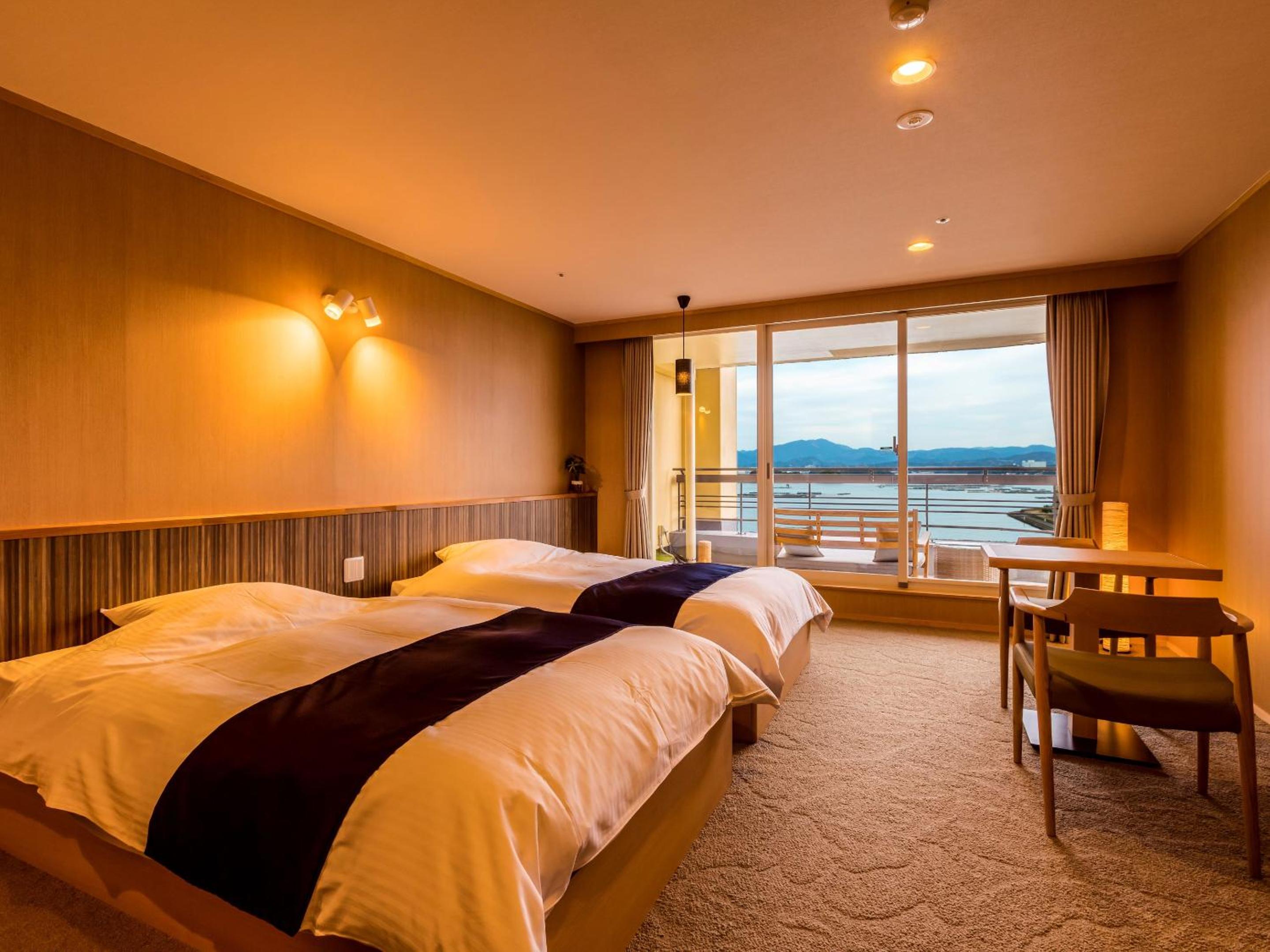 Ooedo Onsen Monogatari Premium Shirahama Gyoen