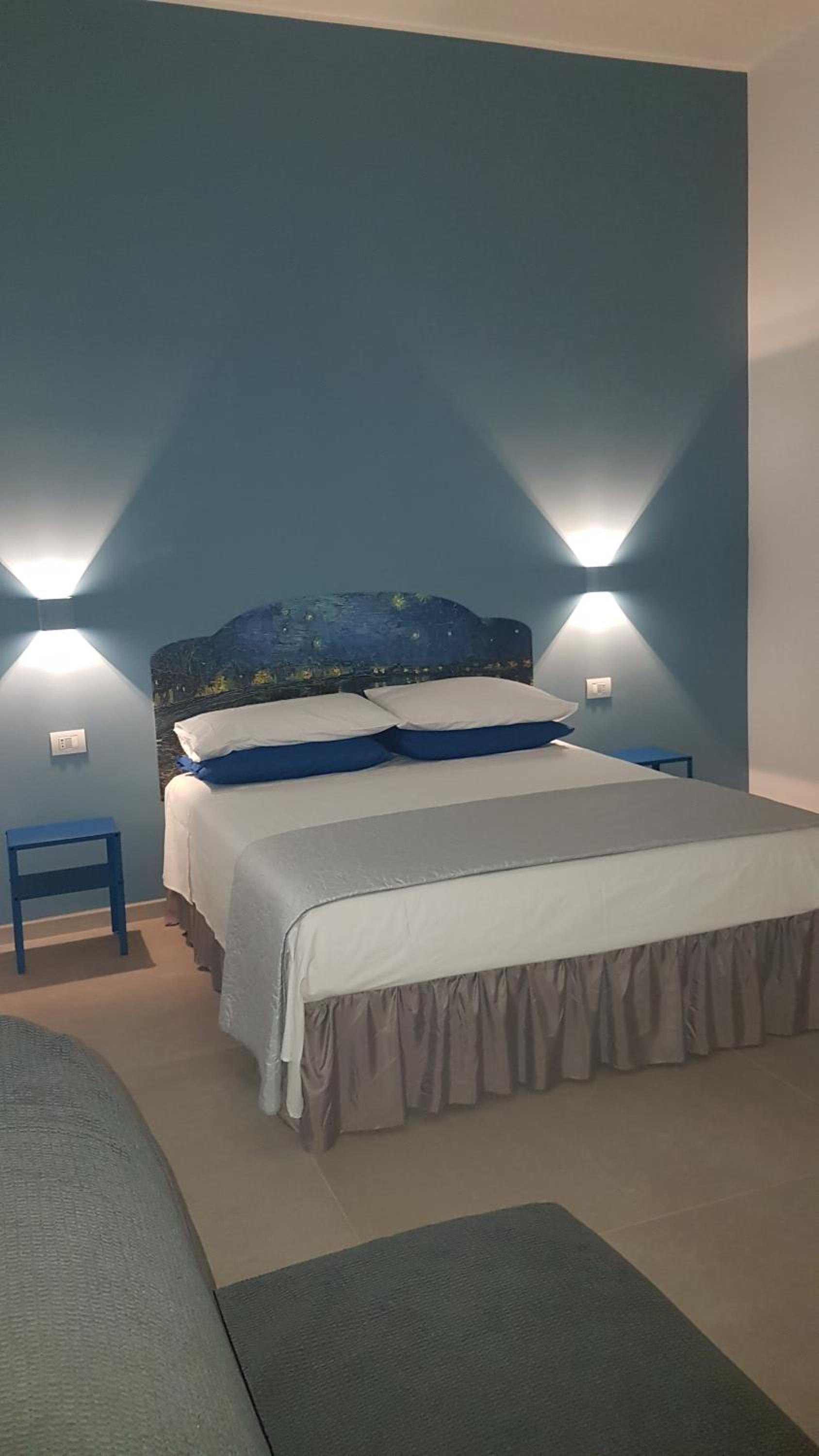 Partenope 10