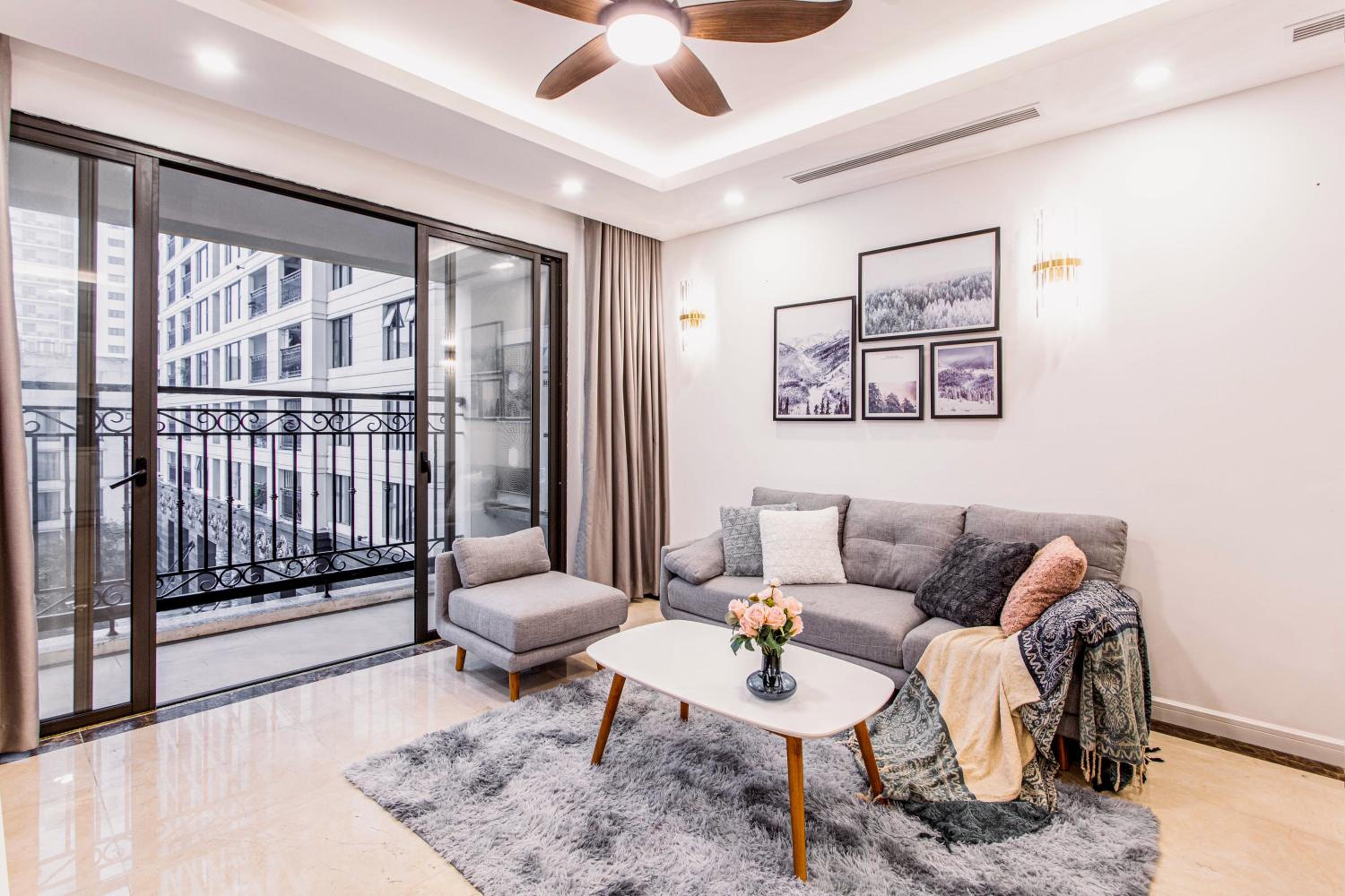 D'Leroi Soleil - Modern Apartment by West Lake