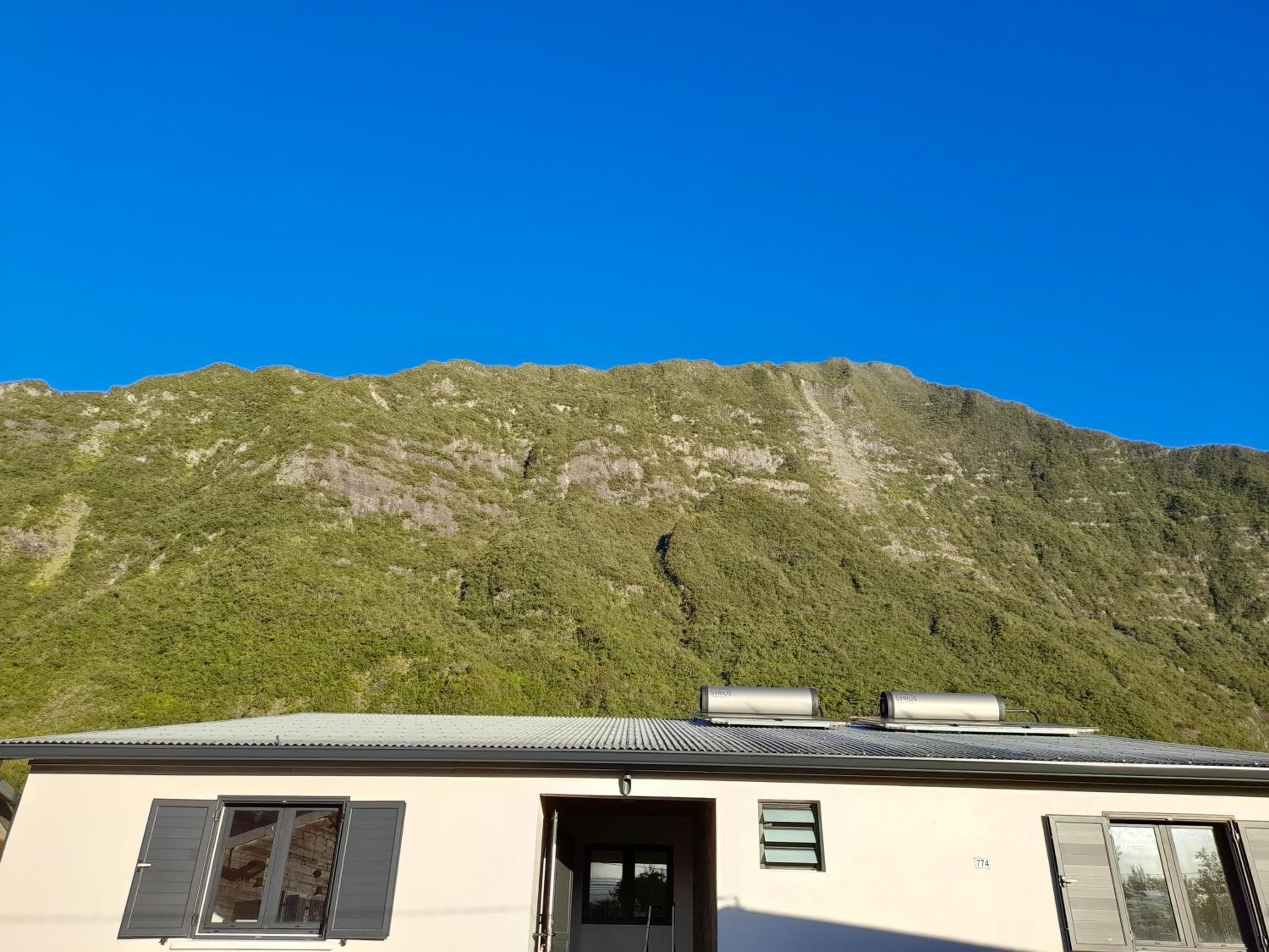 LES SOMMETS DE SALAZIE CHAMBRES D'HÔTES