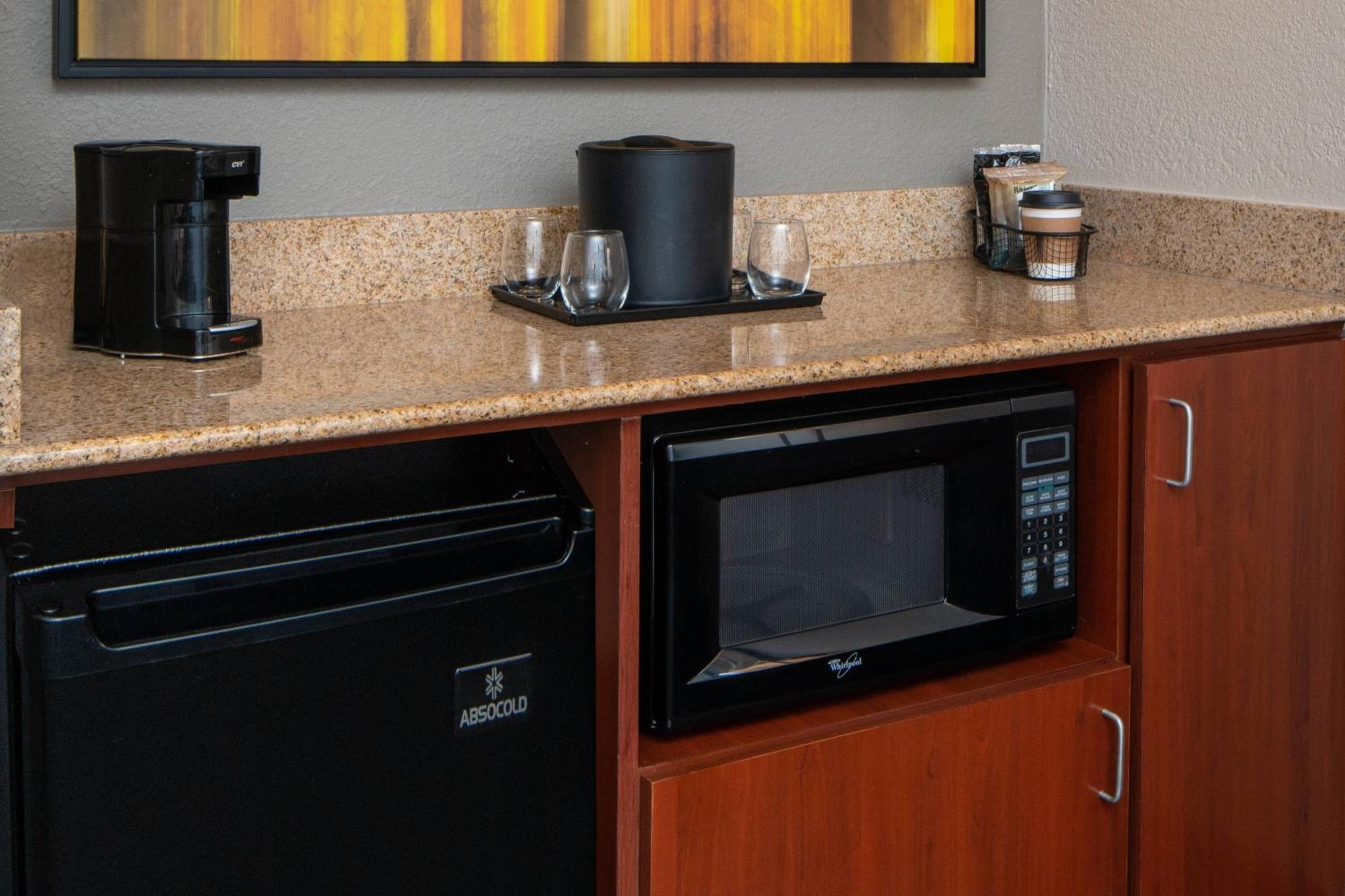 Courtyard by Marriott Nashville Airport - Property Image 16