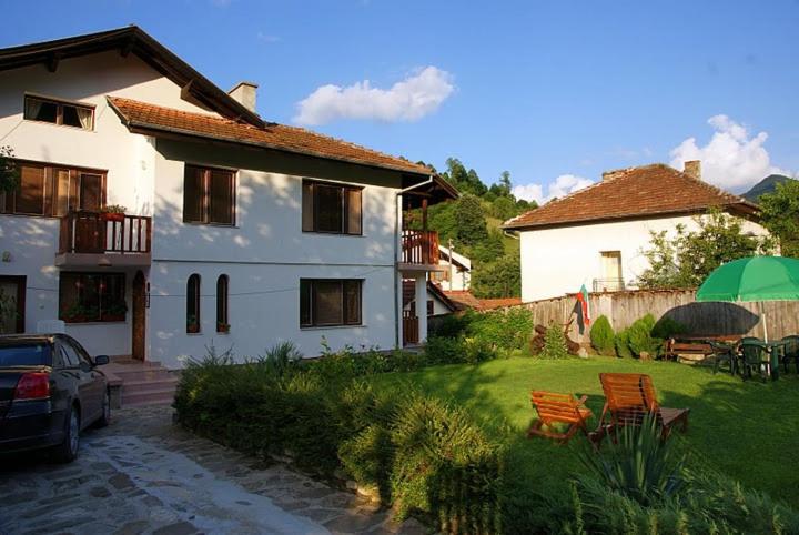 Vila Omainiche Ribarica