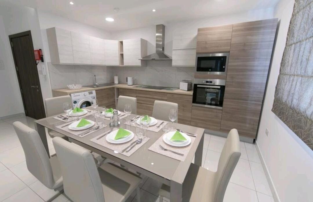 Orion Court 4C Stunning and Luxurious 3 bedroom apartment photo 3