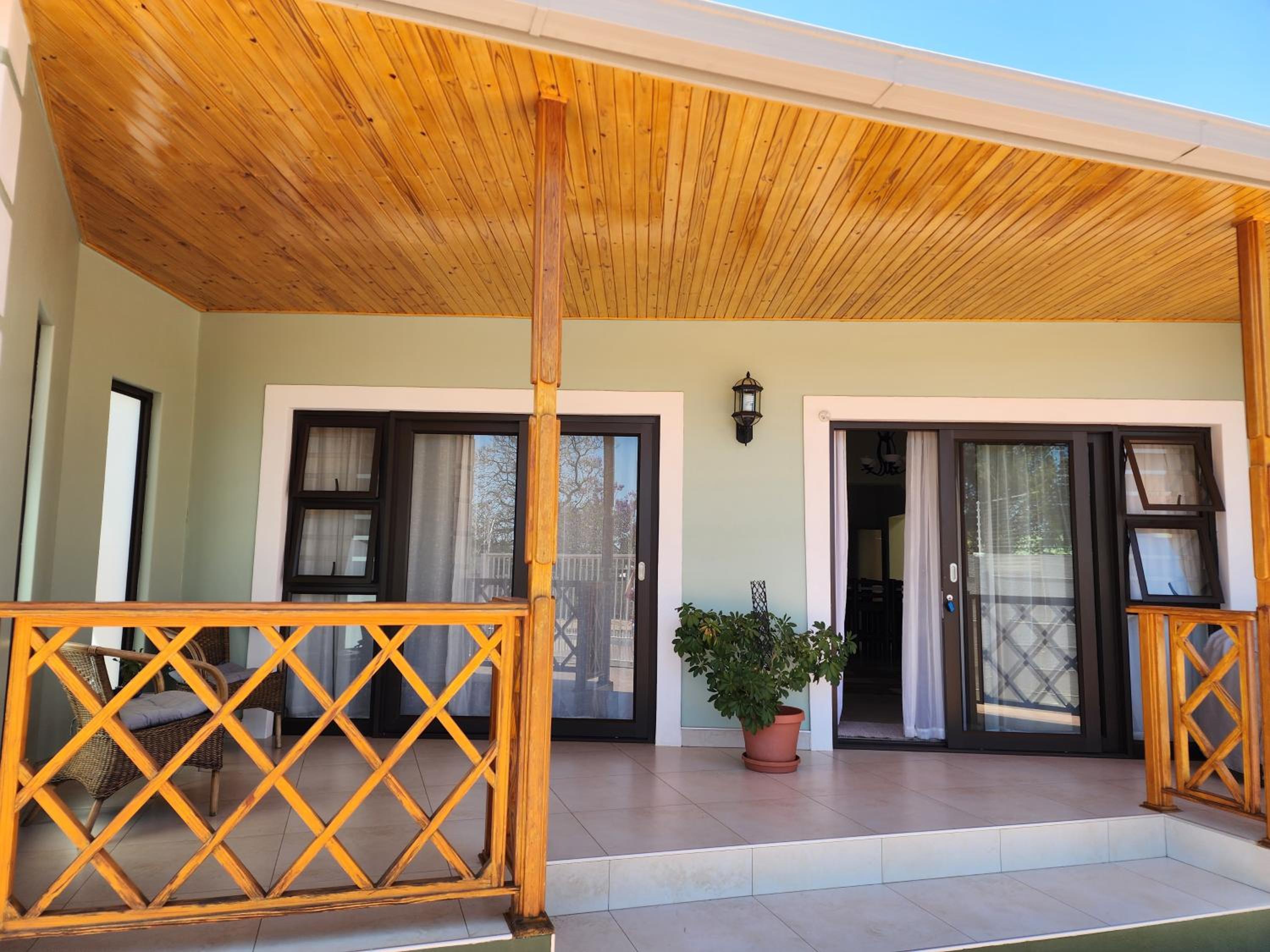 Eros Weg Family Flat