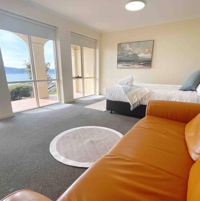 Millions View - Hobart