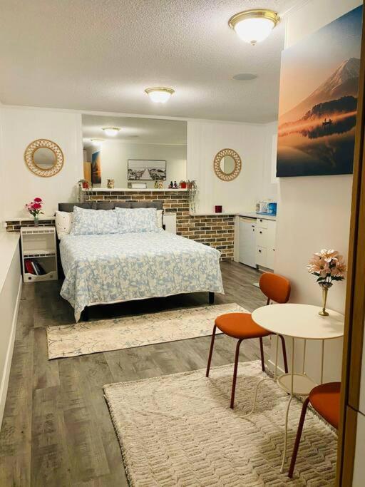 Large Apartment in Surrey Bolivar Heights