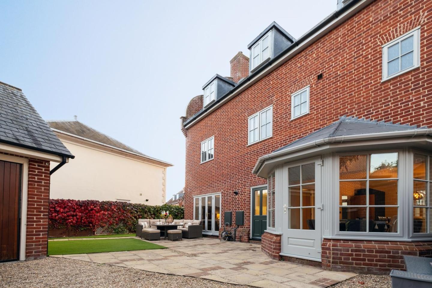 Luxury home that sleeps up to 8 adults and 6 children - hot tub and parking for 4 cars view 4