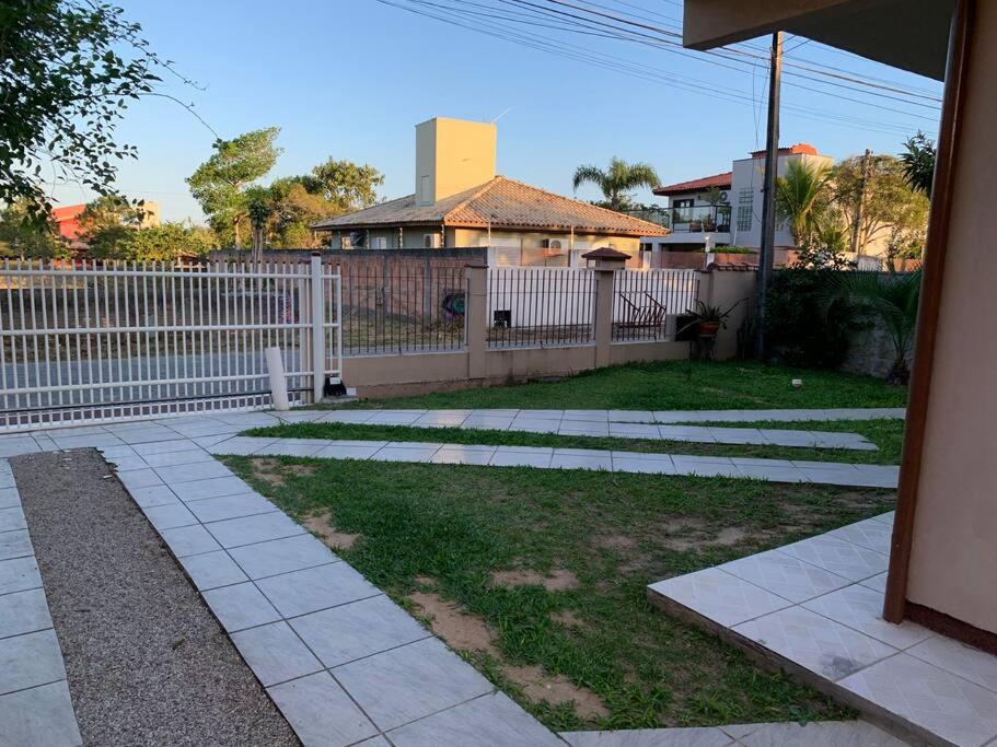 Espaçoso e pertinho da praia -2 Qts no Campeche